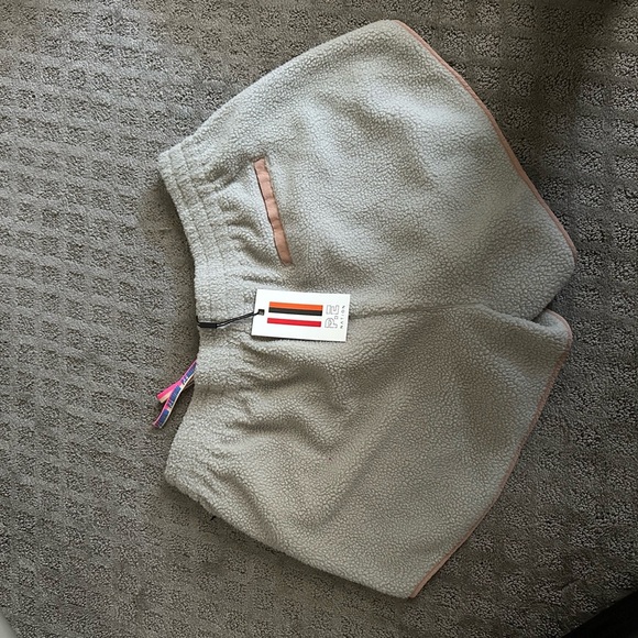 P.E. Nation Silver Static Shorts Size XL - Picture 4 of 5